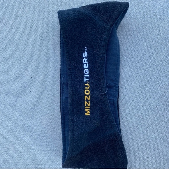 Ladies Mizzou Windbreaker plus Under Armor Headband - Picture 4 of 4